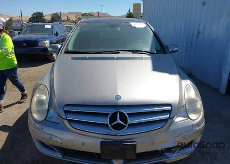2006 Mercedes-Benz R 500 4Matic z USA, uszkodzony, nr VIN 4JGCB75E16A007770